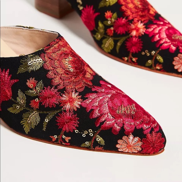 NEW Anthropologie Momo Design Tapestry Embroidered Heeled Mules 39 Z503-18 - Picture 2 of 5